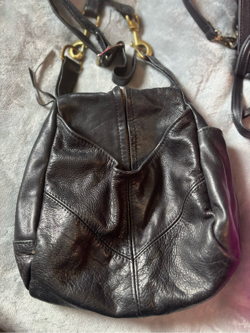 Vintage Victoria Leather Co. convertible backpack purse.